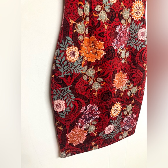 GUESS off the shoulder bold floral bodycon dress - Picture 4 of 8